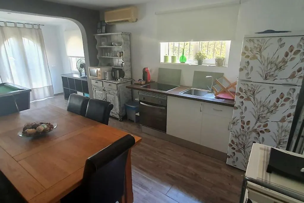Beautiful Apartment In Costa Del Sol Benalmadena